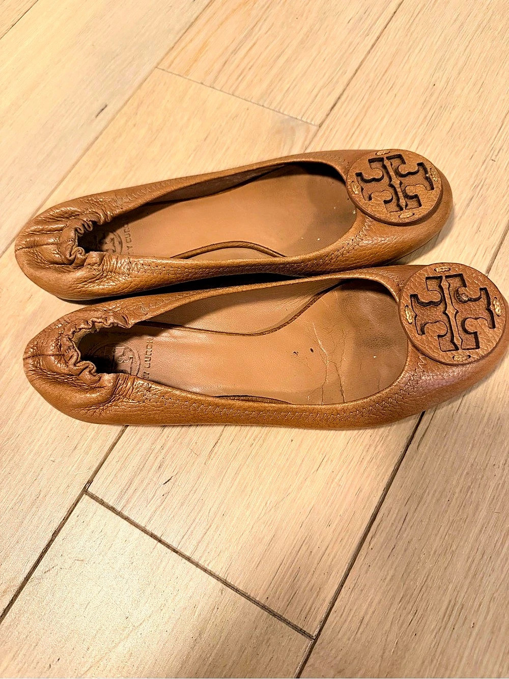Tory Burch Flat Shoe (fits size 8)